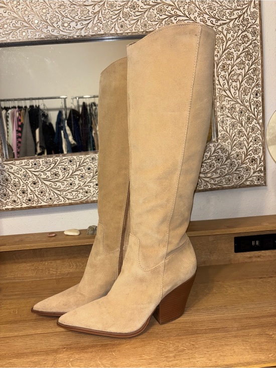 Vince Camuto Shoes - NEW Vince Camuto Oyennda Knee-High Boots in the shade Tortilla Suede